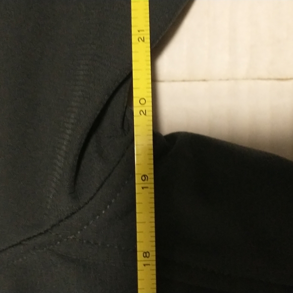 Swiss Tech zip front jacket, very soft interior lining! Dark grey, men's small - Picture 9 of 10